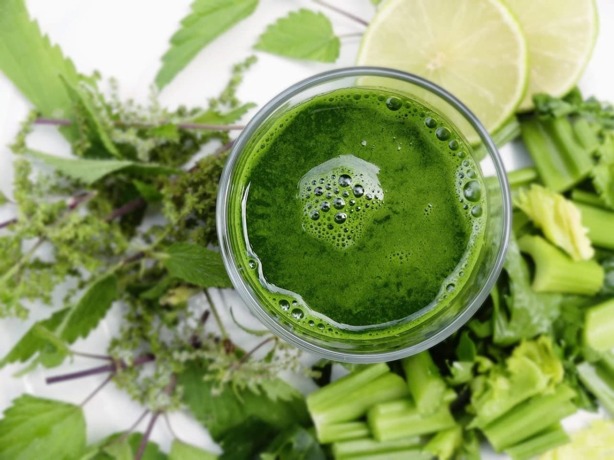 jus détox vert pour renforcer le système immunitaire